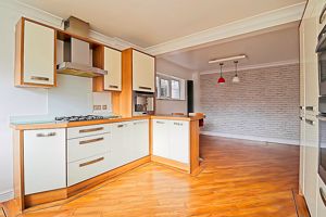 Kitchen/Diner- click for photo gallery